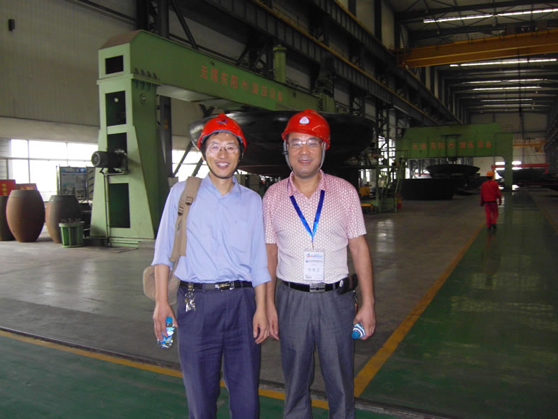 Group photo with forging association leaders in Zhangjiagang Linjiang Heavy Industry Fengtou Company